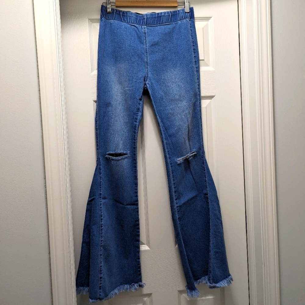 NWOT Vici Flared Jeans Medium